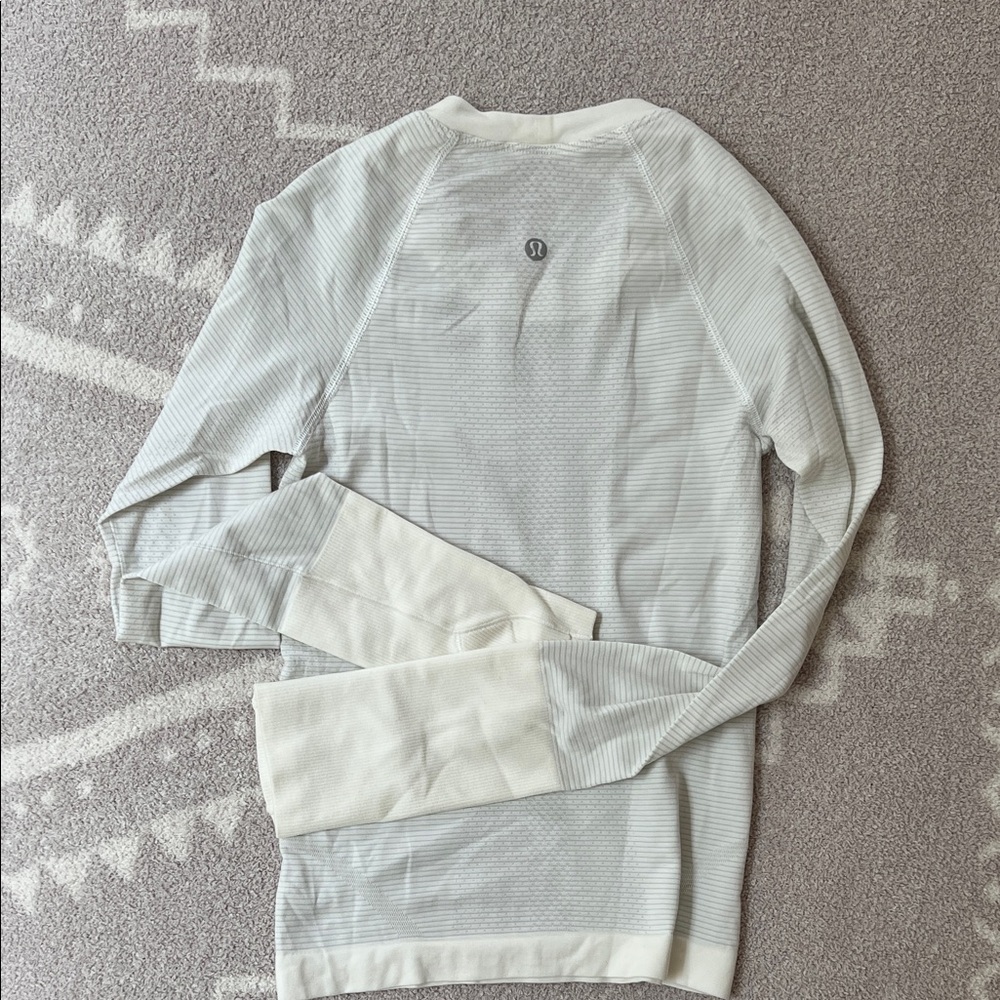 lululemon athletica Gray Long Sleeve Tee